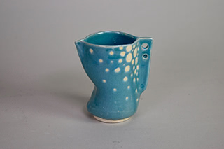 blue creamer cup.